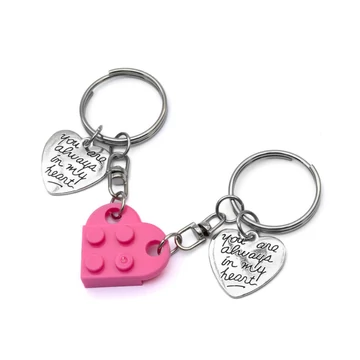 Páros kulcstartó, legó fazon, rózsaszín színű