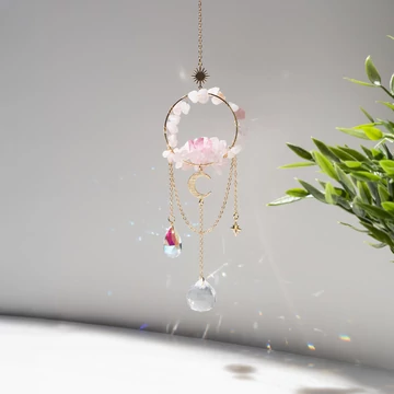 Lakásdekor napfogó hold mintával rózsakvarccal és festett hegyikristállyal, kb. 26,5 cm