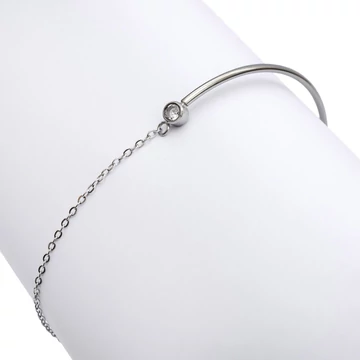 Nemesacél, merev,félíves, köves, ezüst színű ásvány karkötő, kb. 17-21 cm