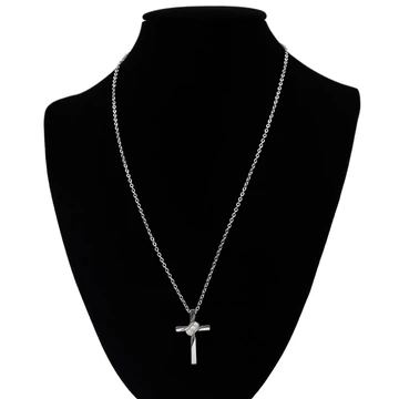 Nemesacél nyaklánc ezüst színű, 3 köves kereszt medállal lánchosszabbítóval, 39+5 cm