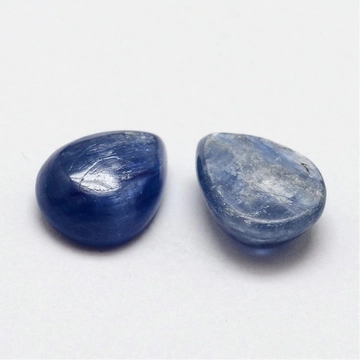 Kianit (disthen) cabochon kő, csepp, 7x9x3 mm, 2 db