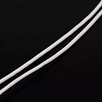 Fehér hengeres bőrszál, 1,5 mm vastag (5m egyben) 
