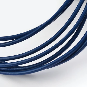 Sötéték hengeres bőrszál, 1,5 mm vastag (5m egyben)