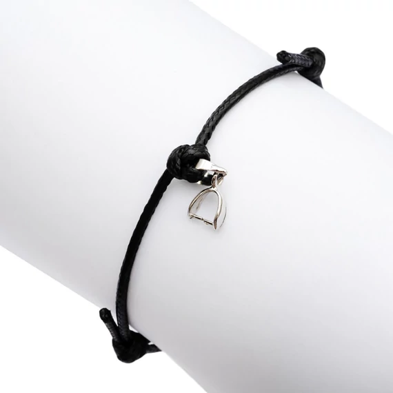 Viaszolt kord csúszócsomós karkötő, fekete, medáltartóval, állítható 13-24 cm