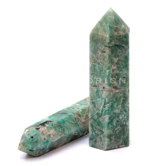 Amazonit csúcs, 8-9 cm magas, 55-96 g