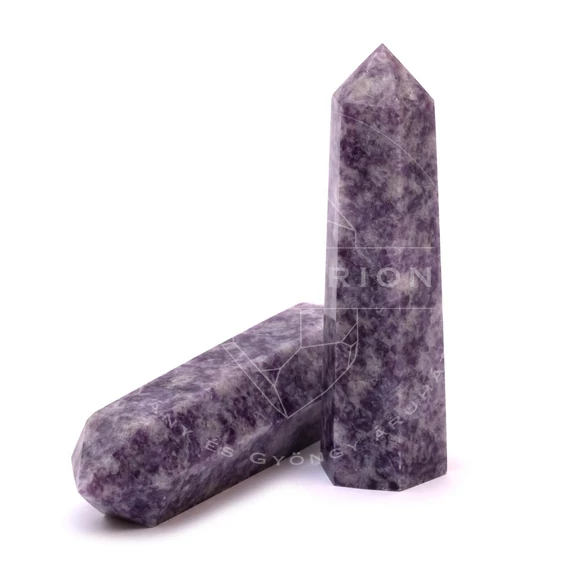 Phosphosiderite csúcs, 7-8 cm magas, világos, 48-57 g