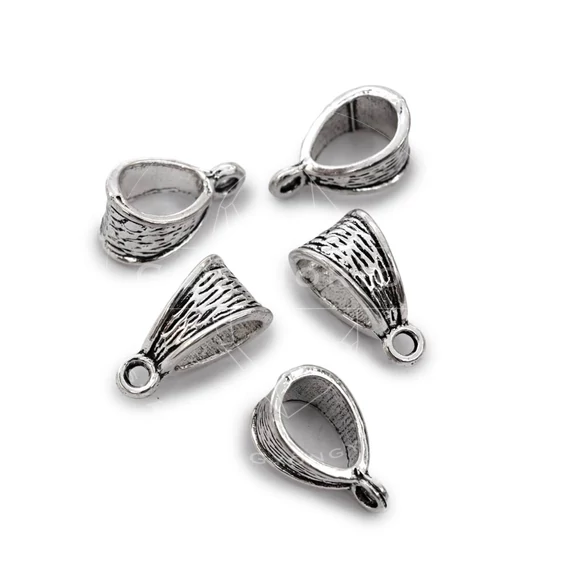 Medáltartó köztes dísz, nagy, háromszög fazon, 15x7,5 mm,  (5db)