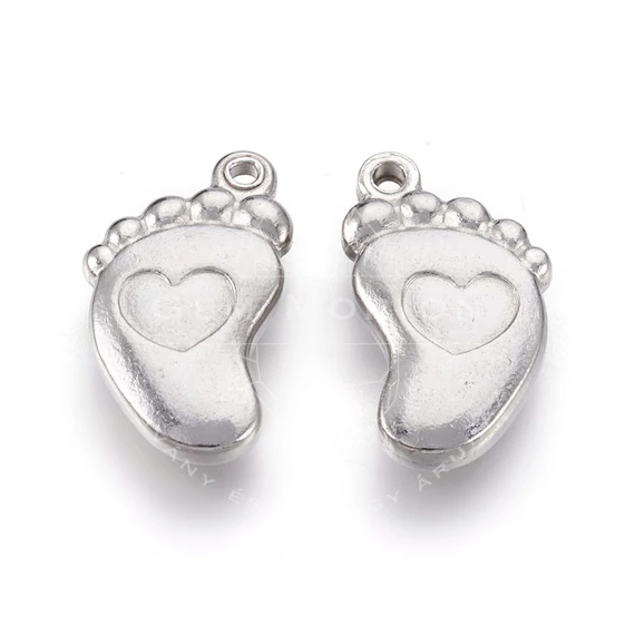Nemesacél talp szívecskével medál, 17x10 mm (1 db)