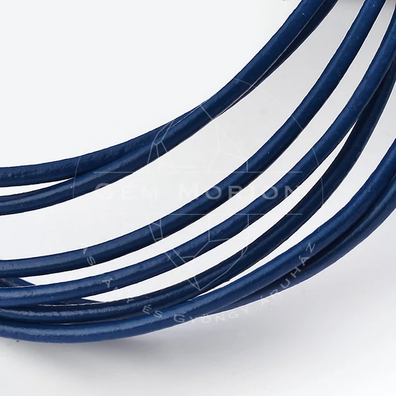 Sötéték hengeres bőrszál, 1,5 mm vastag (5m egyben)